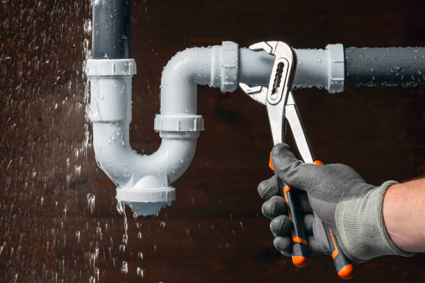 Professional Leak Detection technician working in Markleton, PA